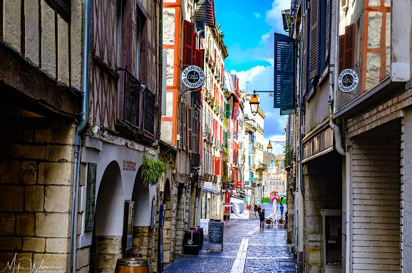 Bayonne