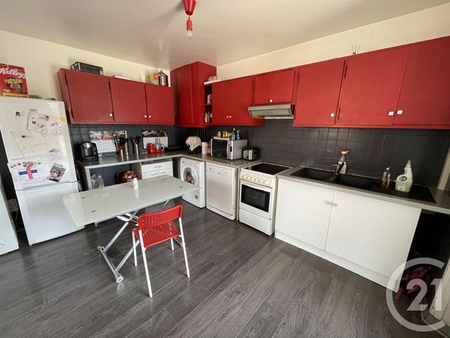 Appartement T3 à vendre - 3 pièces - 44.5 m2 - BOUCAU - 64 - AQUITAINE - Century 21 Agence Nivadour Appartement T3 à vendre - 3 pièces - 44.5 m2 - BOUCAU - 64 - AQUITAINE - Century 21 Agence Nivadour