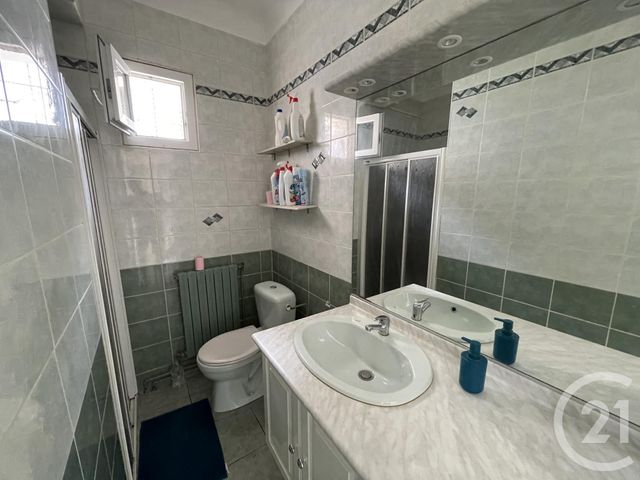 Appartement T3 à vendre - 3 pièces - 44.5 m2 - BOUCAU - 64 - AQUITAINE - Century 21 Agence Nivadour Appartement T3 à vendre - 3 pièces - 44.5 m2 - BOUCAU - 64 - AQUITAINE - Century 21 Agence Nivadour