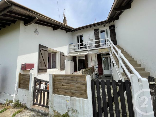 Appartement T3 à vendre - 3 pièces - 44.5 m2 - BOUCAU - 64 - AQUITAINE - Century 21 Agence Nivadour Appartement T3 à vendre - 3 pièces - 44.5 m2 - BOUCAU - 64 - AQUITAINE - Century 21 Agence Nivadour