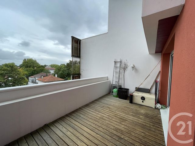 Afficher la photo en grand Appartement T4 à vendre - 4 pièces - 89.35 m2 - BAYONNE - 64 - AQUITAINE - Century 21 Agence Nivadour