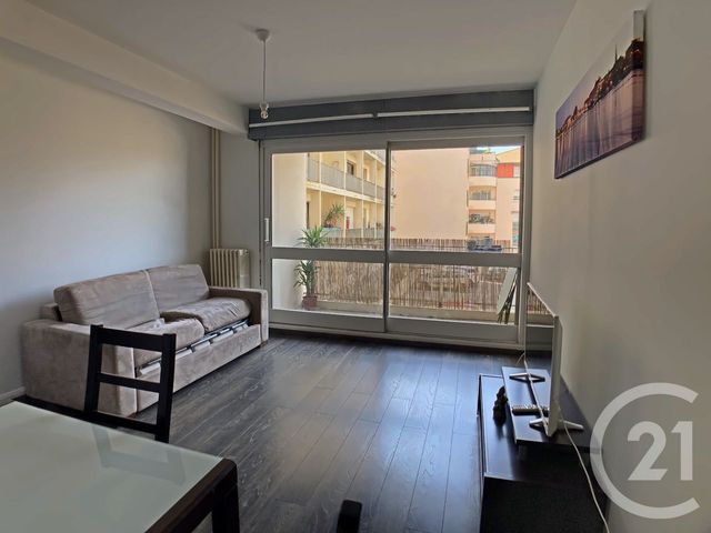 Appartement T1 à vendre - 1 pièce - 35.0 m2 - BAYONNE - 64 - AQUITAINE - Century 21 Agence Nivadour Appartement T1 à vendre - 1 pièce - 35.0 m2 - BAYONNE - 64 - AQUITAINE - Century 21 Agence Nivadour