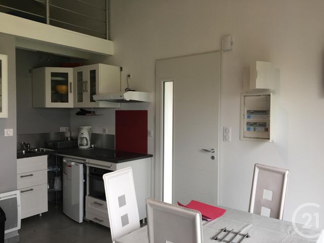 Appartement à louer - 2 pièces - 39.85 m2 - USTARITZ - 64 - AQUITAINE - Century 21 Agence Nivadour Appartement à louer - 2 pièces - 39.85 m2 - USTARITZ - 64 - AQUITAINE - Century 21 Agence Nivadour