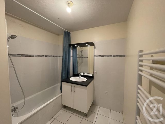 Afficher la photo en grand Appartement T3 à vendre - 3 pièces - 57.44 m2 - BAYONNE - 64 - AQUITAINE - Century 21 Agence Nivadour