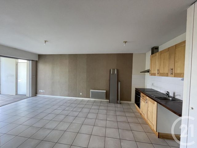 Afficher la photo en grand Appartement T3 à vendre - 3 pièces - 57.44 m2 - BAYONNE - 64 - AQUITAINE - Century 21 Agence Nivadour