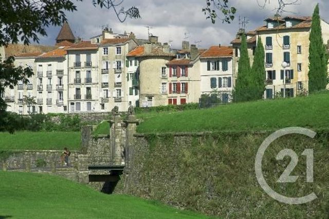 commerce à louer - 38.0 m2 - BAYONNE - 64 - AQUITAINE - Century 21 Agence Nivadour