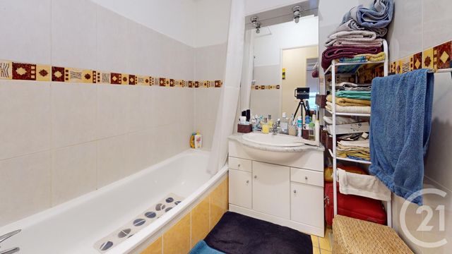 Appartement F3 à vendre - 3 pièces - 52.28 m2 - BAYONNE - 64 - AQUITAINE - Century 21 Berritzea