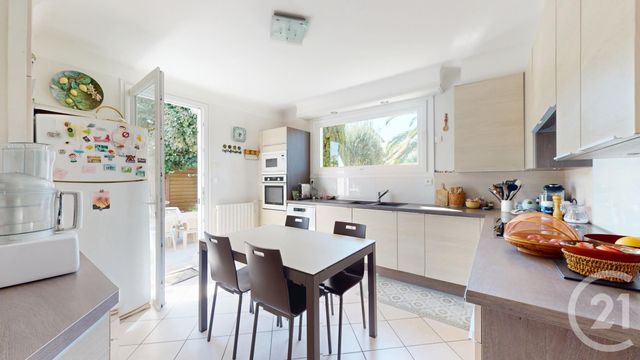 maison à vendre - 7 pièces - 218.6 m2 - ANGLET - 64 - AQUITAINE - Century 21 Berritzea