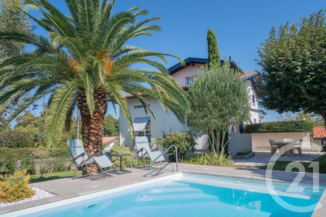 maison à vendre - 7 pièces - 218.6 m2 - ANGLET - 64 - AQUITAINE - Century 21 Berritzea