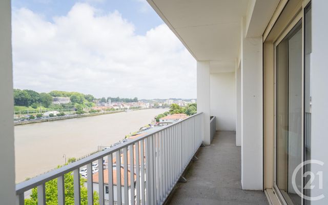 Afficher la photo en grand Appartement T3 à vendre - 3 pièces - 92.6 m2 - BAYONNE - 64 - AQUITAINE - Century 21 Berritzea