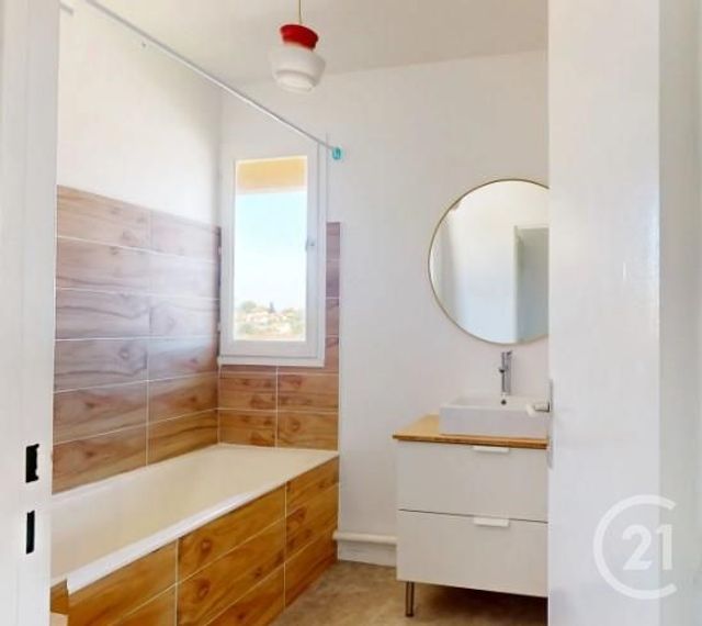 Appartement F2 à vendre - 2 pièces - 40.0 m2 - ANGLET - 64 - AQUITAINE - Century 21 Berritzea