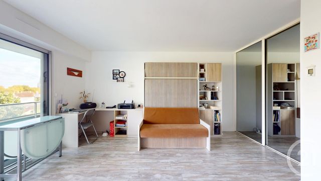 Afficher la photo en grand Appartement Studio à vendre - 1 pièce - 27.0 m2 - BAYONNE - 64 - AQUITAINE - Century 21 Berritzea