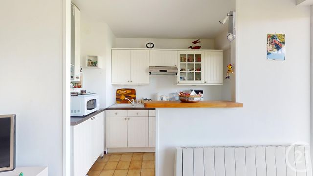 Afficher la photo en grand Appartement Studio à vendre - 1 pièce - 27.0 m2 - BAYONNE - 64 - AQUITAINE - Century 21 Berritzea