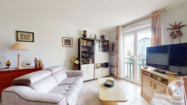 Afficher la photo en grand Appartement à vendre - 2 pièces - 41.76 m2 - BAYONNE - 64 - AQUITAINE - Century 21 Berritzea