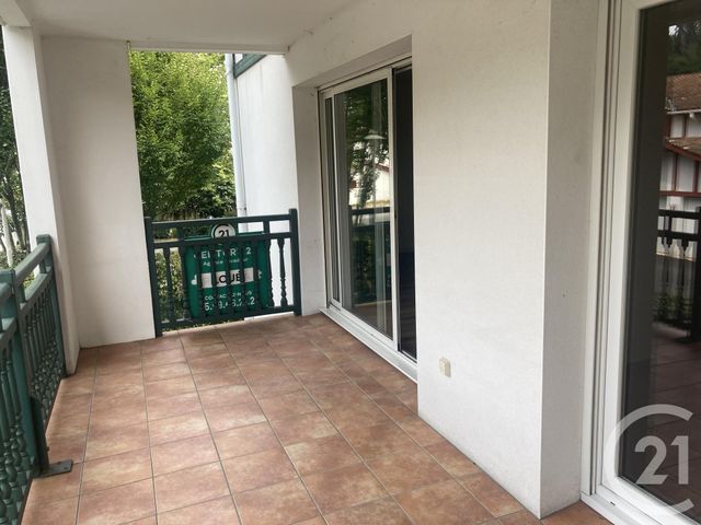 Appartement à louer - 3 pièces - 64.0 m2 - USTARITZ - 64 - AQUITAINE - Century 21 Berritzea