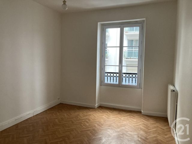 Appartement F3 bis à louer - 3 pièces - 75.0 m2 - 64 - AQUITAINE - Century 21 Berritzea