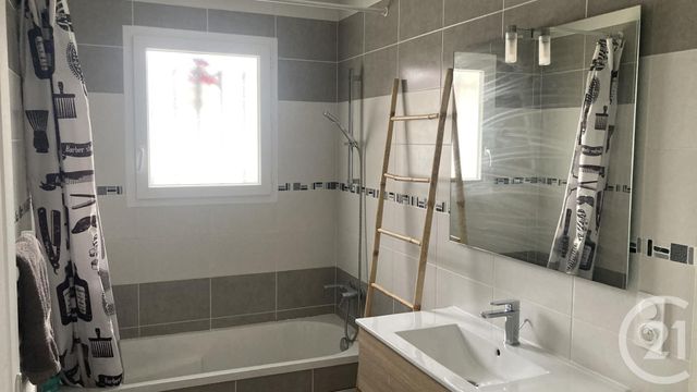 maison à louer - 5 pièces - 107.0 m2 - USTARITZ - 64 - AQUITAINE - Century 21 Berritzea