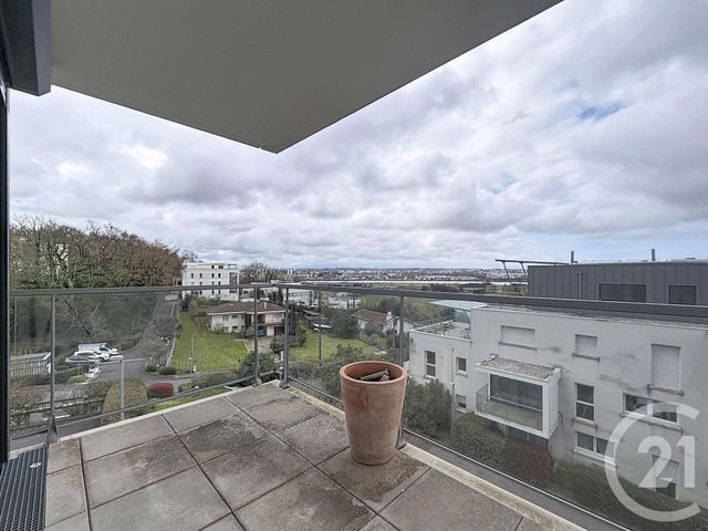 Appartement à vendre - 4 pièces - 84.42 m2 - 64 - AQUITAINE - Century 21 Berritzea