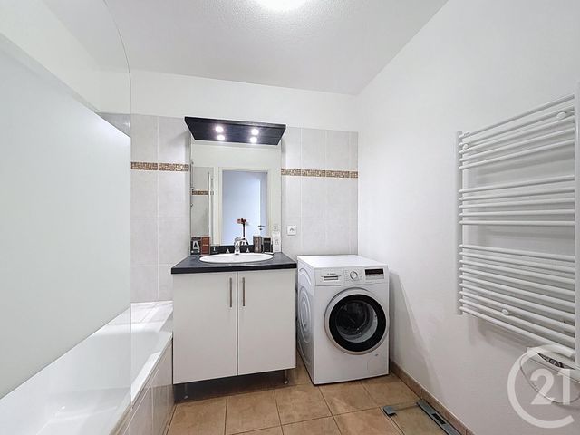 Appartement à vendre - 4 pièces - 84.42 m2 - 64 - AQUITAINE - Century 21 Berritzea