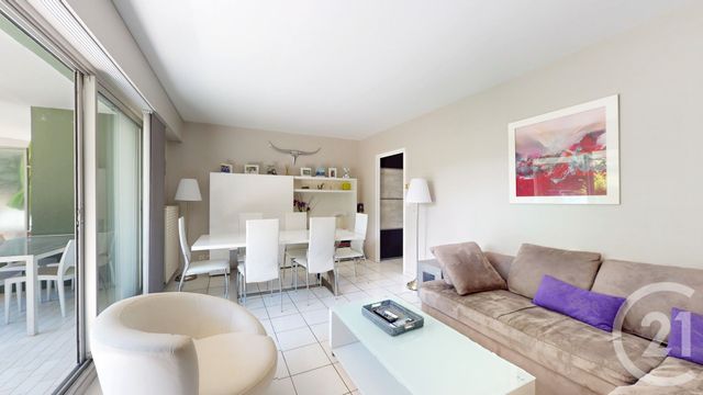 Appartement T3 à vendre - 3 pièces - 65.16 m2 - BAYONNE - 64 - AQUITAINE - Century 21 Berritzea
