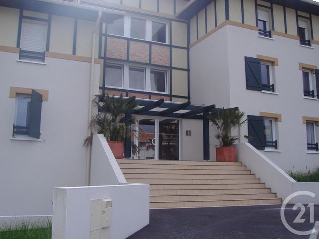 Appartement F3 à louer - 3 pièces - 62.0 m2 - USTARITZ - 64 - AQUITAINE - Century 21 Berritzea