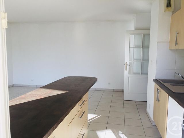 Appartement F3 à louer - 3 pièces - 62.0 m2 - USTARITZ - 64 - AQUITAINE - Century 21 Berritzea