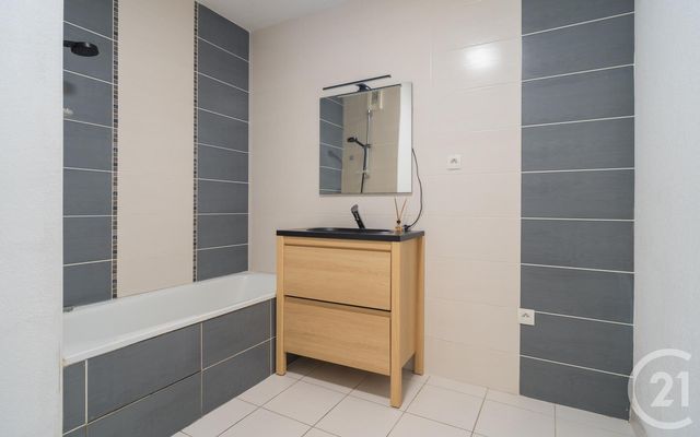 Appartement à vendre - 3 pièces - 64.4 m2 - BAYONNE - 64 - AQUITAINE - Century 21 Berritzea