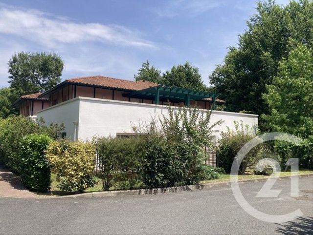 Appartement F3 à louer - 3 pièces - 64.6 m2 - CAMBO LES BAINS - 64 - AQUITAINE - Century 21 Berritzea