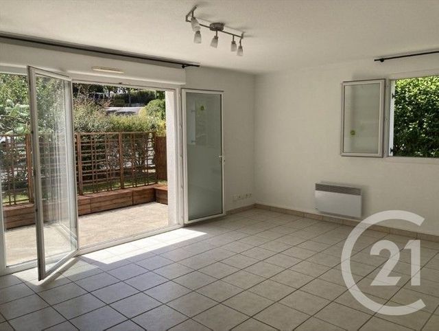 Appartement F3 à louer - 3 pièces - 64.6 m2 - CAMBO LES BAINS - 64 - AQUITAINE - Century 21 Berritzea