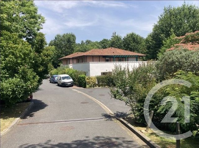 Appartement F3 à louer - 3 pièces - 64.6 m2 - CAMBO LES BAINS - 64 - AQUITAINE - Century 21 Berritzea
