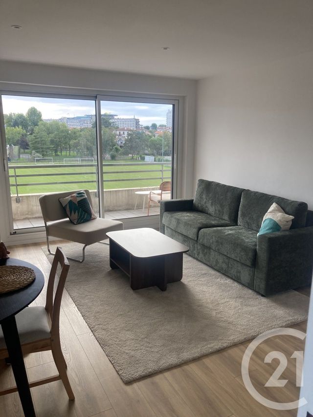 Appartement F2 à louer - 2 pièces - 55.0 m2 - BAYONNE - 64 - AQUITAINE - Century 21 Berritzea
